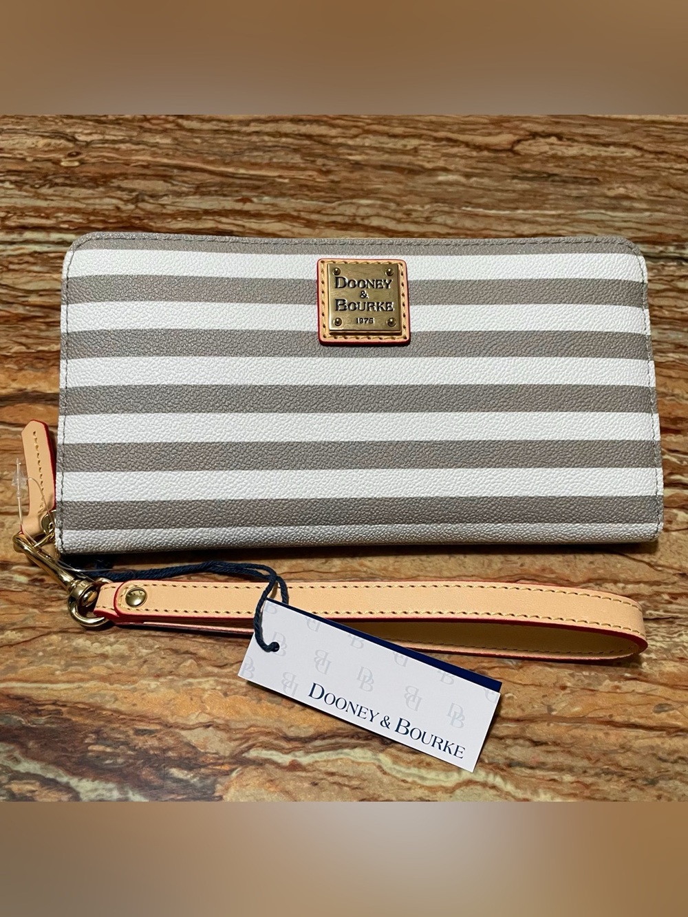 Dooney & Bourke